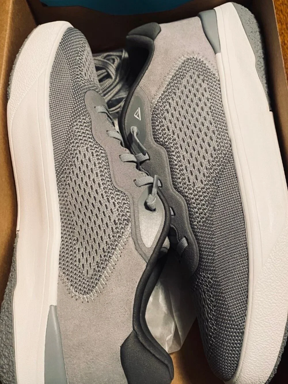 REEF Shoreline Del Mar (size 11) in Heather Grey. NWT